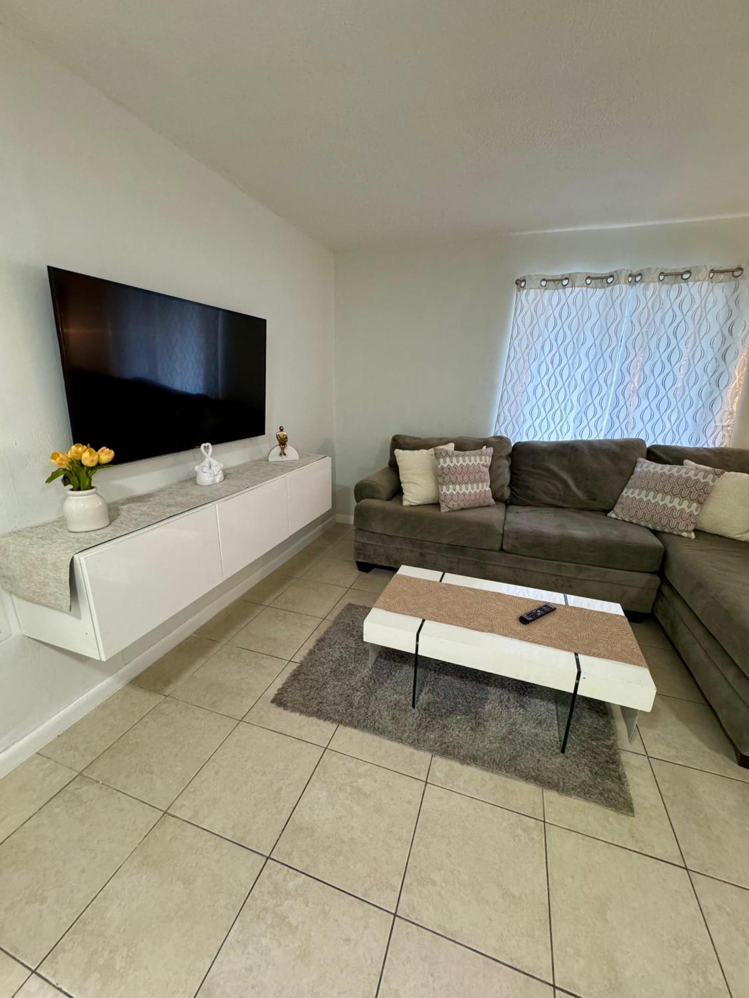 Apartment In Hollywood Close To Beach & Shops 101 Exterior foto